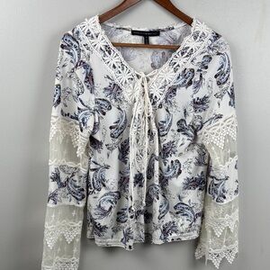 White House Black Market Lace Trim Paisley Blouse - Medium - White and Blue